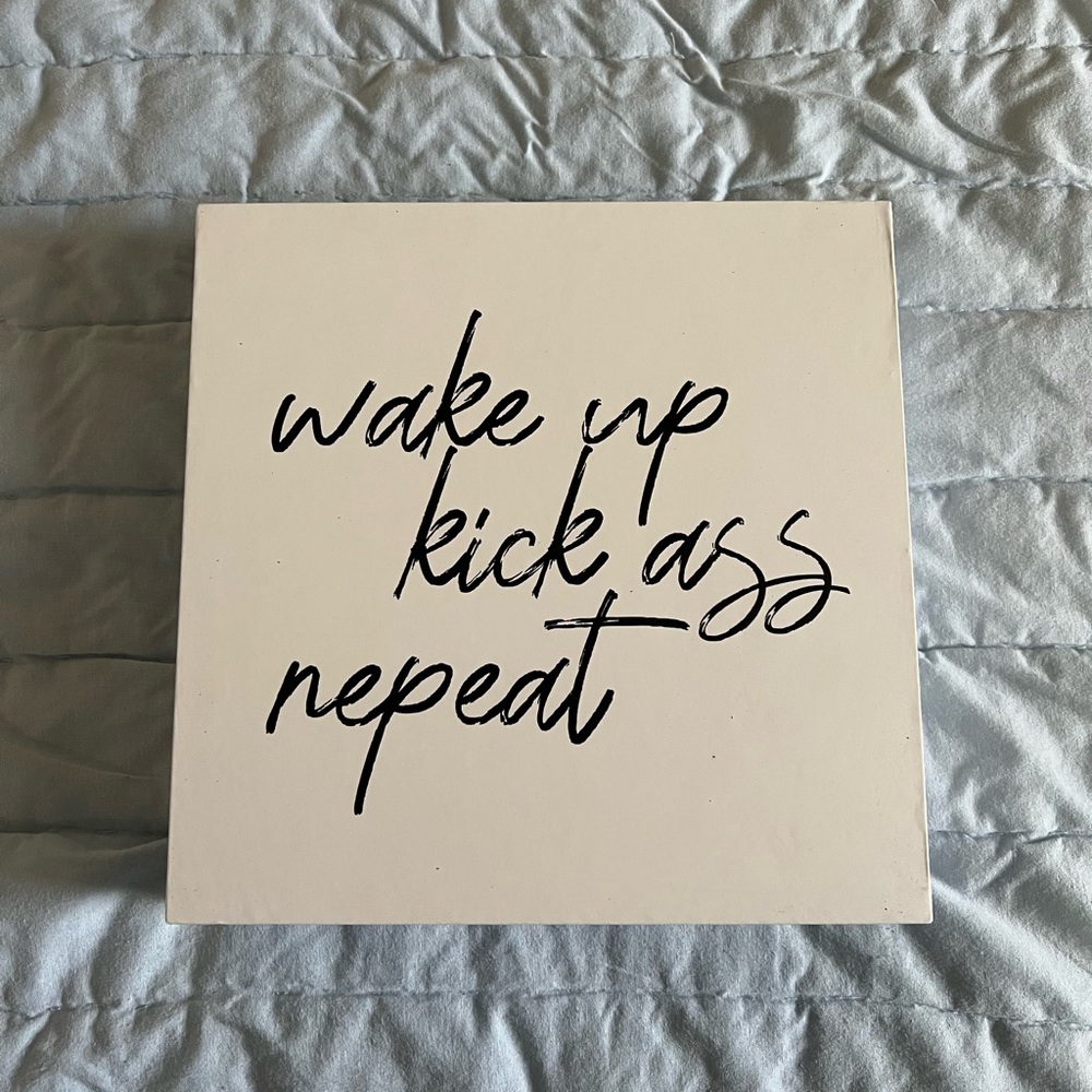 Inspirational wooden decor
